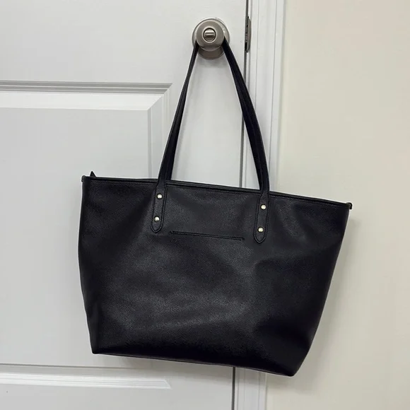 Coach City Black Leather Tote - Picture 7 of 10